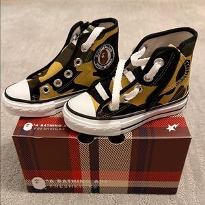 Kids Camo High-Top Sneakers with White Toe and Laces